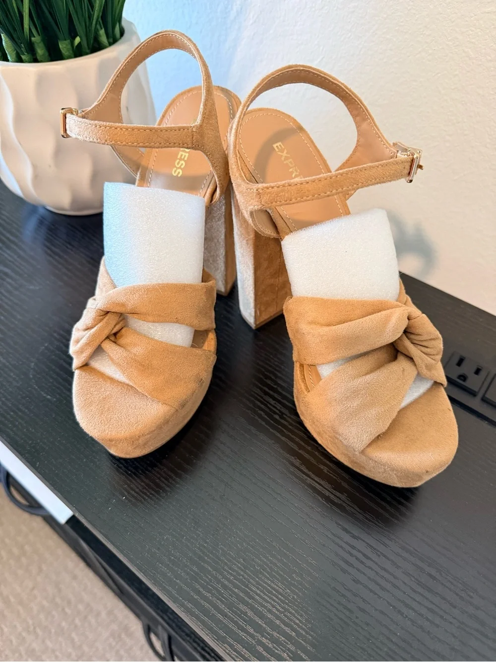 Express platform sandals